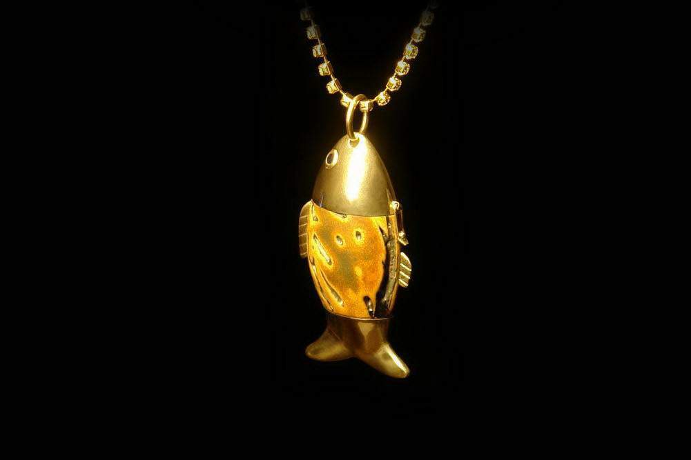 MJ - USB Flash Drive Golden Fish - Case from Pure Gold, Sapphire  Eyes, Japanese Peach Pit. The complete Limited Edition includes a gold chain with links of the diamond and the box of pearl and silk