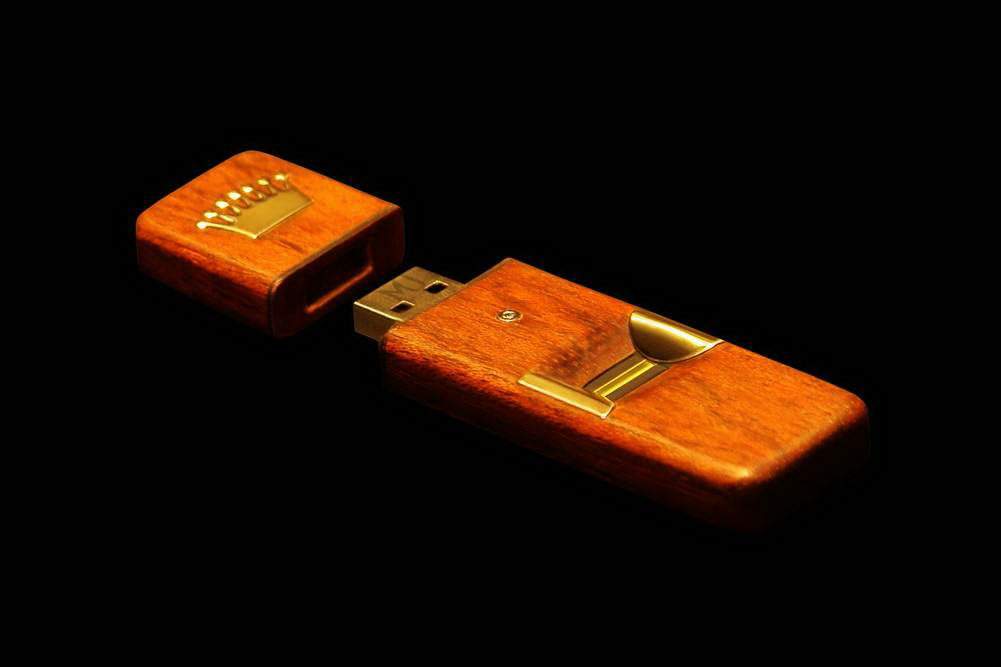 MJ - USB Flash Drive Gold Finger 777 Diamond Edition - Solid Gold, Diamonds, Password Scanner, Platinum.